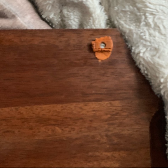 Vintage Wooden Serving tray/charcuterie board with Green Floral Tile - Picture 6 of 10